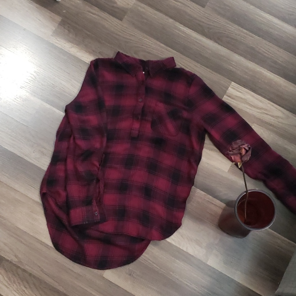 🔥Maroon Wms olive&oak flannel casual or dressy🔥